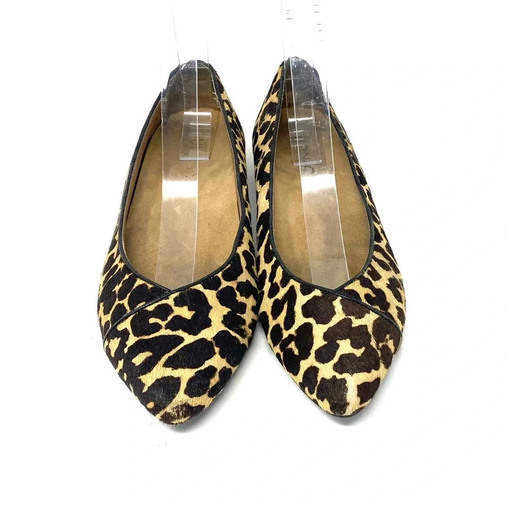 Vionic Flats - Picture 2 of 8